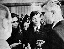 Marta a Karel Gott na recepci po vyhlášení Zlatého slavíka 1968 (Mladý svět 1969)