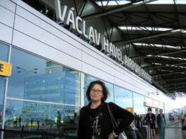 Marta na pojmenovaném letišti po Václavu Havlovi (foto T. Padevět)